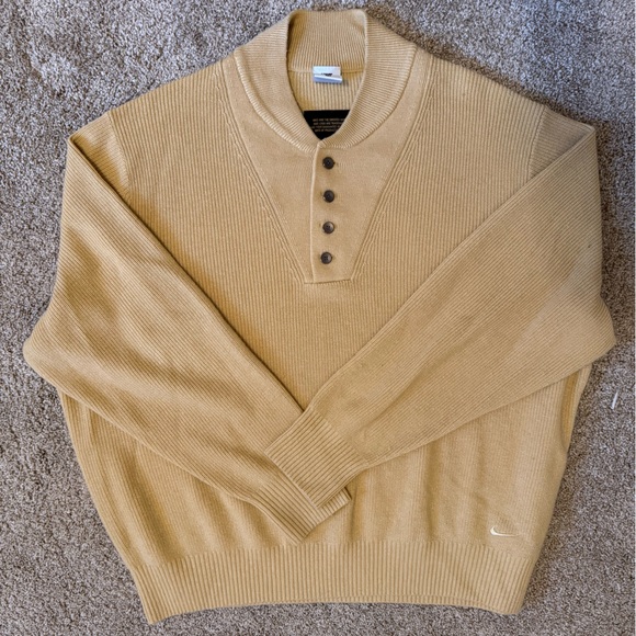 Nike Men’s Ribbed Button-Front Henley Sweater - Picture 2 of 5